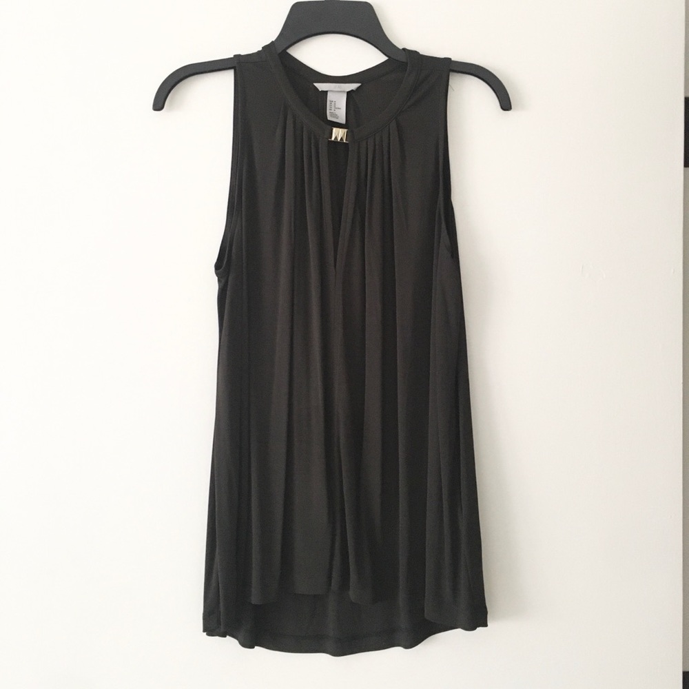 Dark Grey Sleeveless Flowey Tank